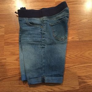 Arizona Bermuda Shorts